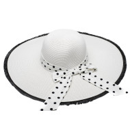Дамска лятна капела бяла със черни точки