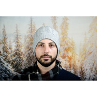 Сива плетена зимна мъжка шапка