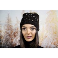 Кафява дамска зимна шапка малки и големи перли