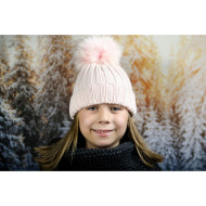 Бледорозова детска зимна шапка за момичета