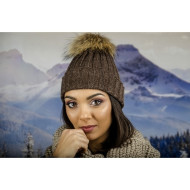 Дамска плетена зимна шапка кафява