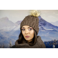 Дамска зимна шапка кафява