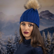 Дамска синя плетена шапка Дамска синя плетена шапка