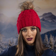 Дамска зимна шапка червена