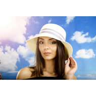 Дамска лятна капела с малка периферия в цвят шампанско Дамска лятна капела с малка периферия в цвят шампанско