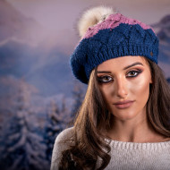 Дамска зимна плетена шапка Дамска зимна плетена шапка