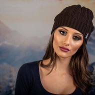 Кафява плетена дамска шапка Кафява плетена дамска шапка