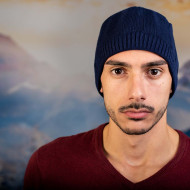 Тъмносиня мъжка шапка