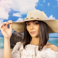 Дамска лятна капела с миди в бежово