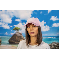 Шапка с козирка полиестер в бледорозово