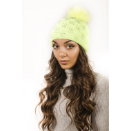 Плетена дамска зимна шапка светлозелена с камъчета