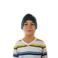 Детска шапка със син кант за момчета