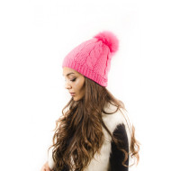 Розова дамска плетена шапка Розова дамска плетена шапка